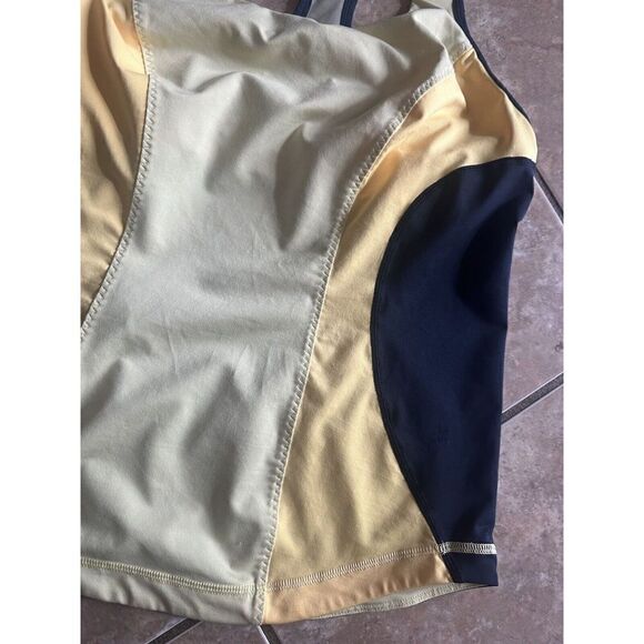 Lululemon  8 10 Colorblock Active Top Yellow - Picture 2 of 7